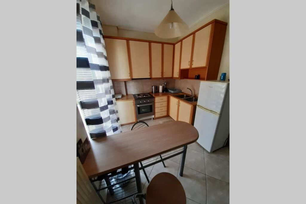 Chris 1 Apartment Каламата Екстериор снимка